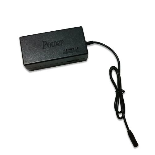 adaptateur secteur universel pour ordinateur portable modèle PC-01 de la marque Royal R676
